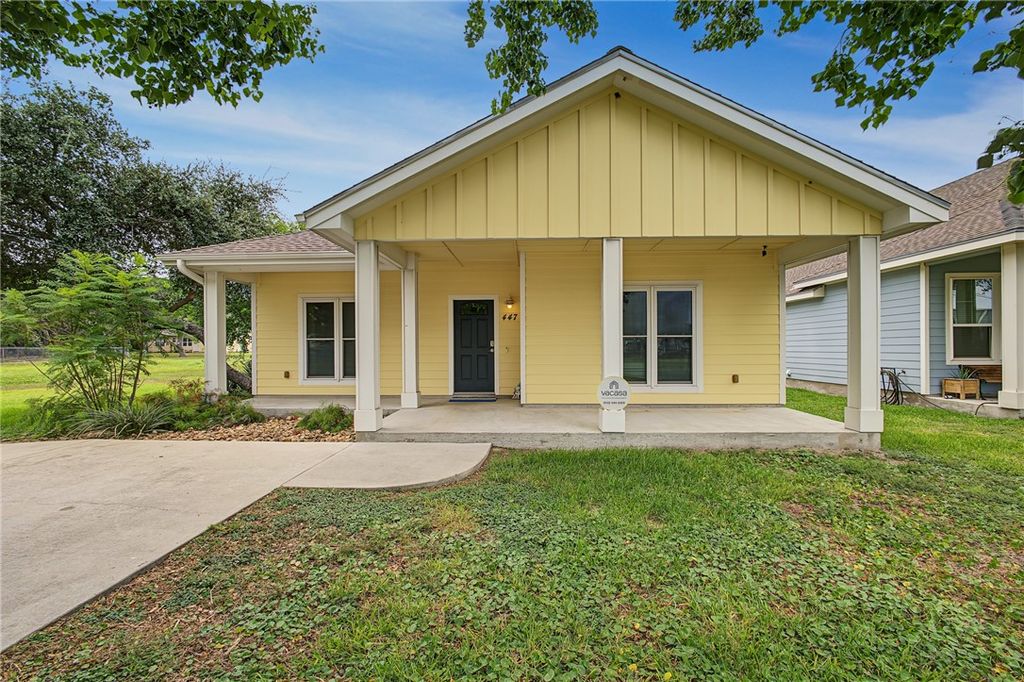 447 S Fuqua St, Rockport, TX 78383 — photo 2