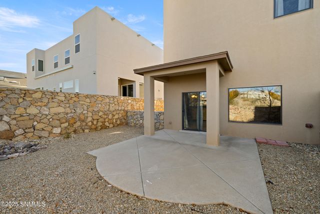 4343 Capistrano Avenue, Las Cruces, NM 88011