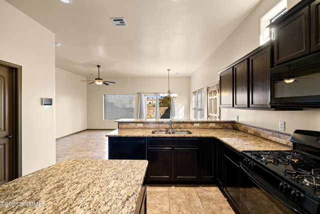 4343 Capistrano Avenue, Las Cruces, NM 88011