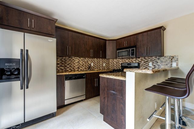 2471 Waterside Drive, Lake Worth, FL 33461