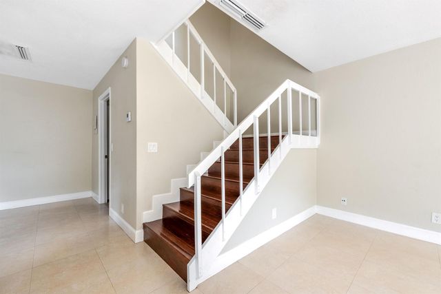 2471 Waterside Drive, Lake Worth, FL 33461