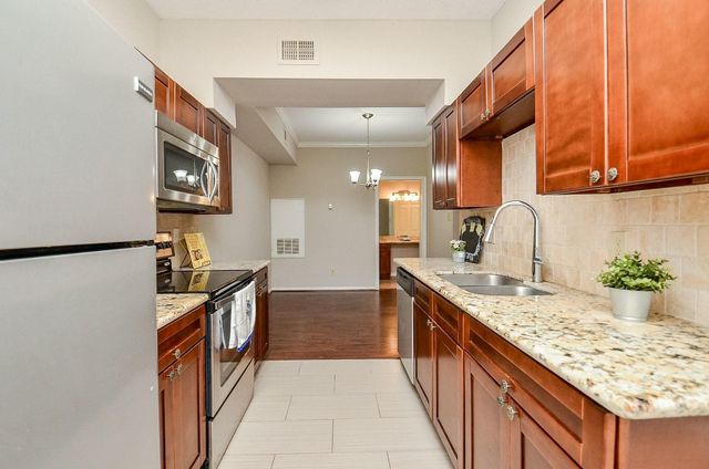 2255 Braeswood Park Drive 168, Houston, TX 77030