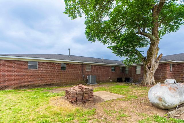 4040 HWY 20, Helena, AR 72342