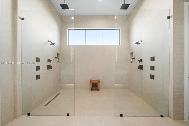 7387 SW 74th Ln, Miami, FL 33143