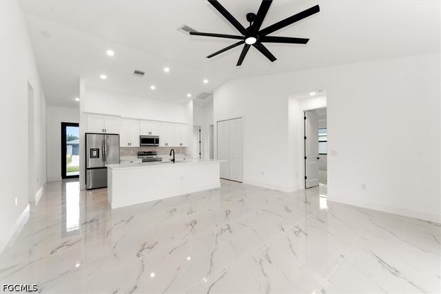 14070 Cedardale ST, Fort Myers, FL 33905