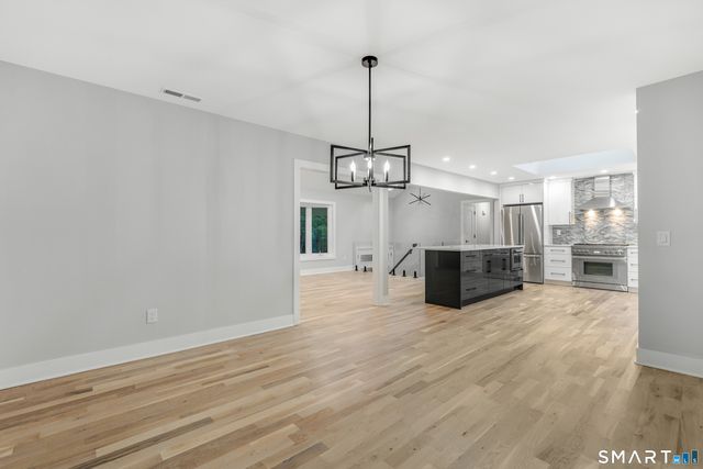 1 Greenlea Lane, Weston, CT 06883