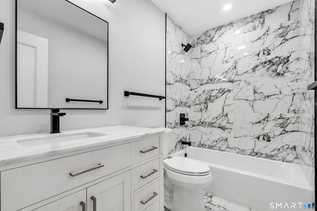 1 Greenlea Lane, Weston, CT 06883