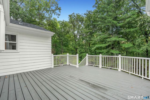 1 Greenlea Lane, Weston, CT 06883