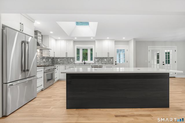 1 Greenlea Lane, Weston, CT 06883