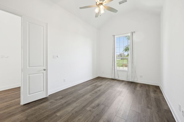 4101 Hawthorn Drive, Aubrey, TX 76227