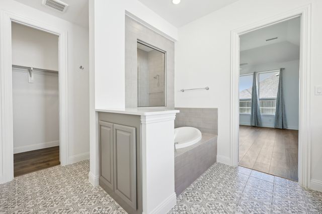 4101 Hawthorn Drive, Aubrey, TX 76227