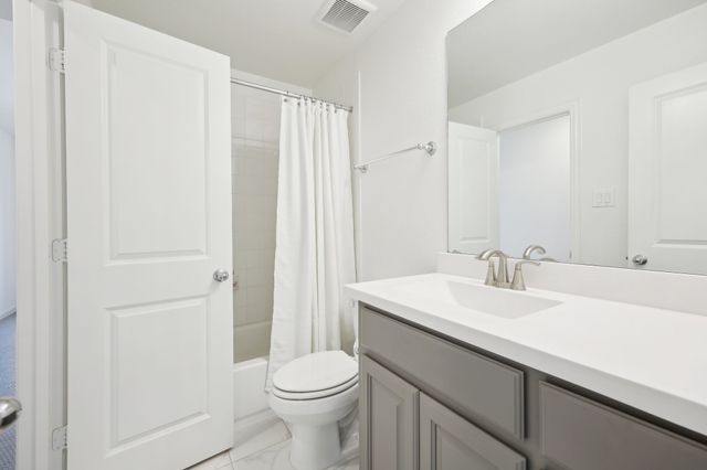 4101 Hawthorn Drive, Aubrey, TX 76227