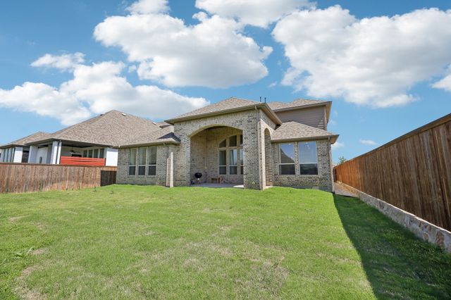 4101 Hawthorn Drive, Aubrey, TX 76227