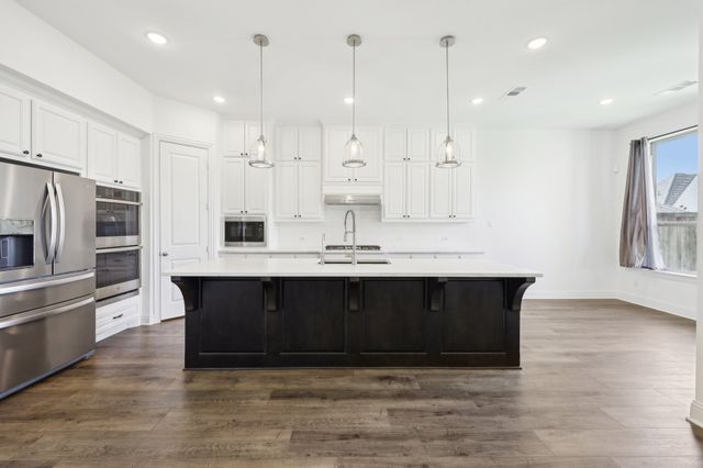 4101 Hawthorn Drive, Aubrey, TX 76227