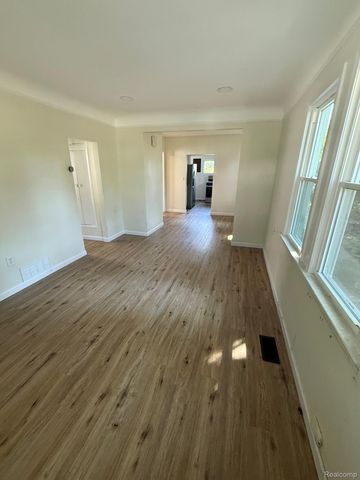 23392 Hazelwood Avenue, Hazel Park, MI 48030
