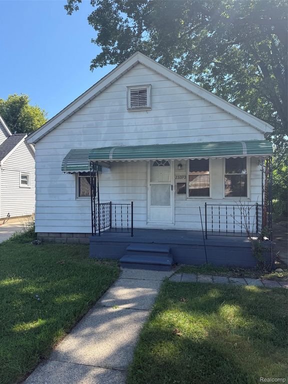 23392 Hazelwood Avenue, Hazel Park, MI 48030