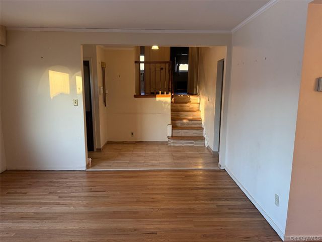 12 Cranberry Lane, Plainview, NY 11803