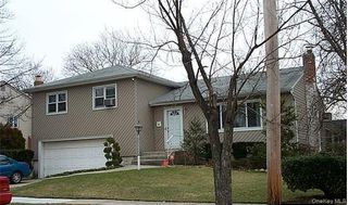 12 Cranberry Lane, Plainview, NY 11803