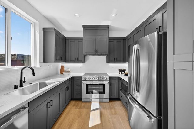 955 Woodside Road, Redwood City, CA 94061