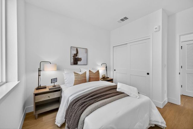 955 Woodside Road, Redwood City, CA 94061