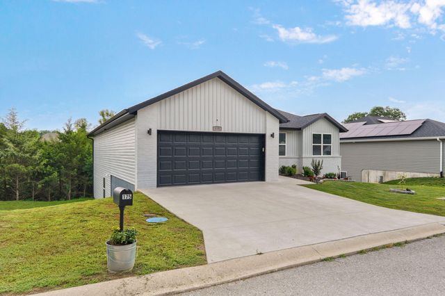 175 Sunrise Villa Drive, Branson, MO 65616