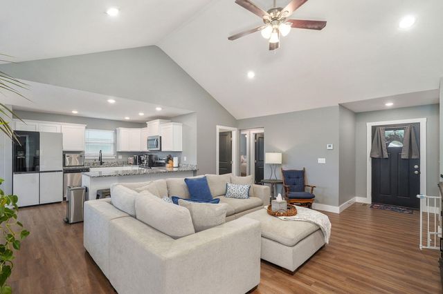 175 Sunrise Villa Drive, Branson, MO 65616