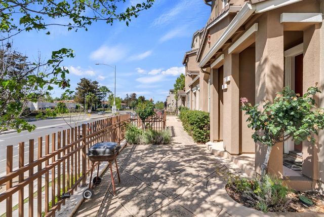 23 Bettencourt Way, Milpitas, CA 95035