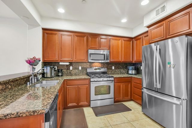 23 Bettencourt Way, Milpitas, CA 95035