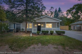 3187 Woodlawn Street, Commerce Twp, MI 48390