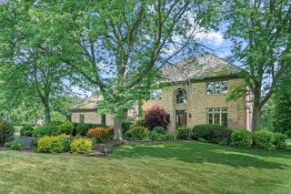 5420 Belmont Court, Libertyville, IL 60048