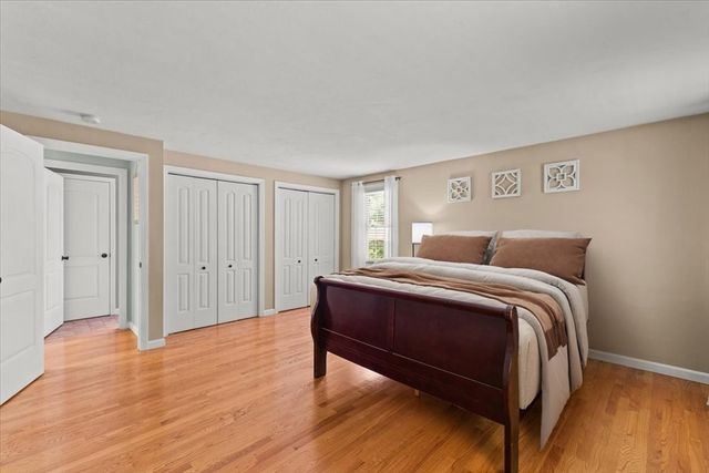 19 Station St, Wareham, MA 02571