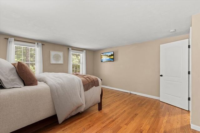 19 Station St, Wareham, MA 02571