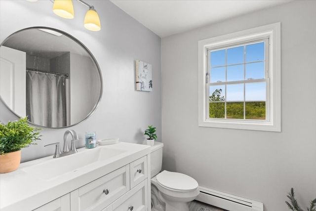 19 Station St, Wareham, MA 02571