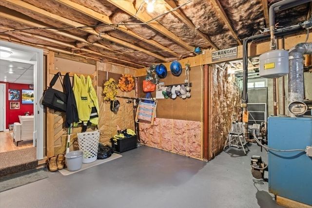 19 Station St, Wareham, MA 02571