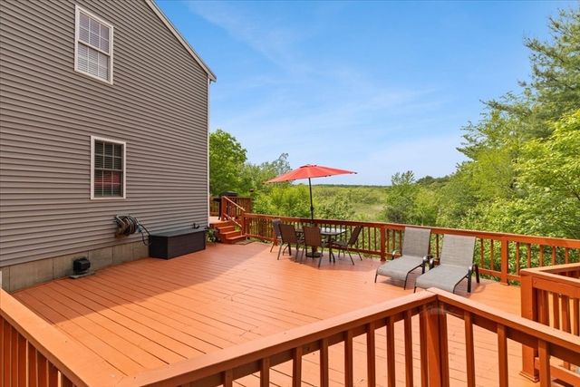 19 Station St, Wareham, MA 02571