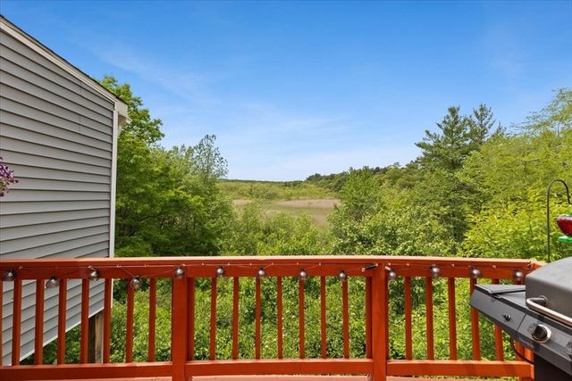 19 Station St, Wareham, MA 02571