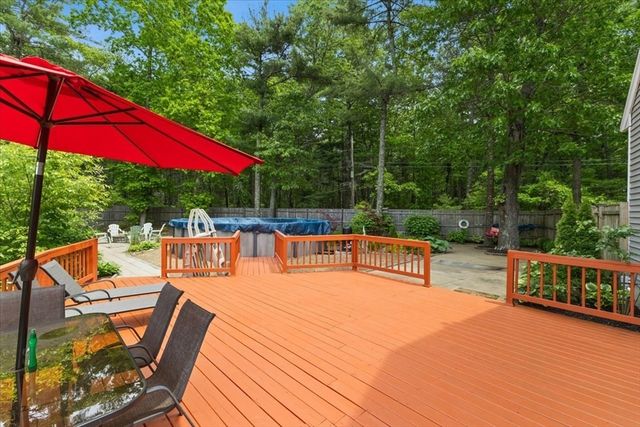 19 Station St, Wareham, MA 02571