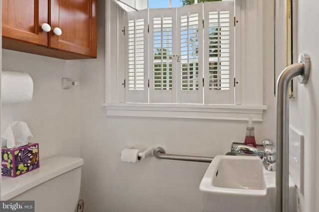 424 HAVERFORD AVE, Narberth, PA 19072