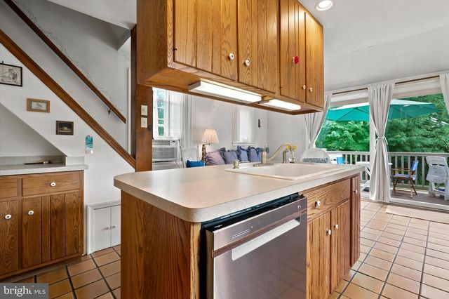 424 HAVERFORD AVE, Narberth, PA 19072