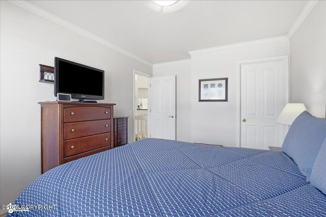 2060 Courage Circle, Anchorage, AK 99507