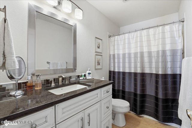 2060 Courage Circle, Anchorage, AK 99507