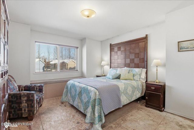 2060 Courage Circle, Anchorage, AK 99507