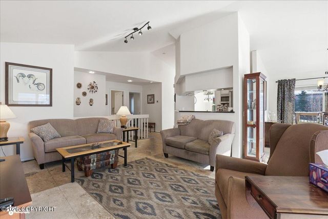 2060 Courage Circle, Anchorage, AK 99507