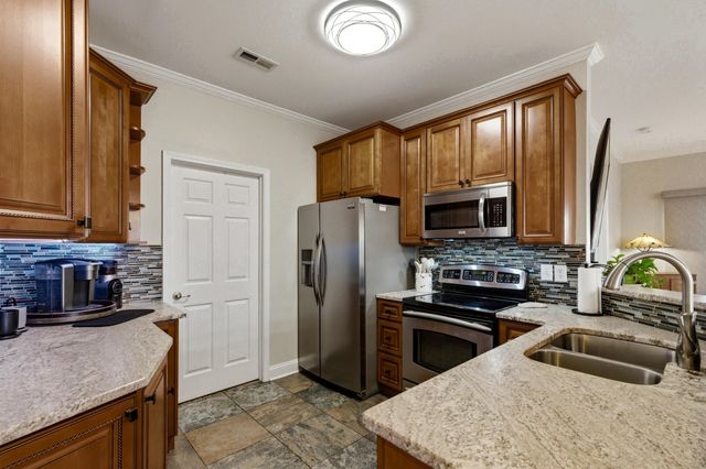 5026 Belleglen Ct Apt 102, Myrtle Beach, SC 29579