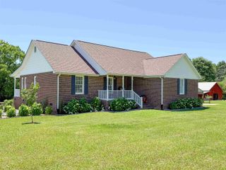 6050 Cross Anchor Road, Enoree, SC 29335