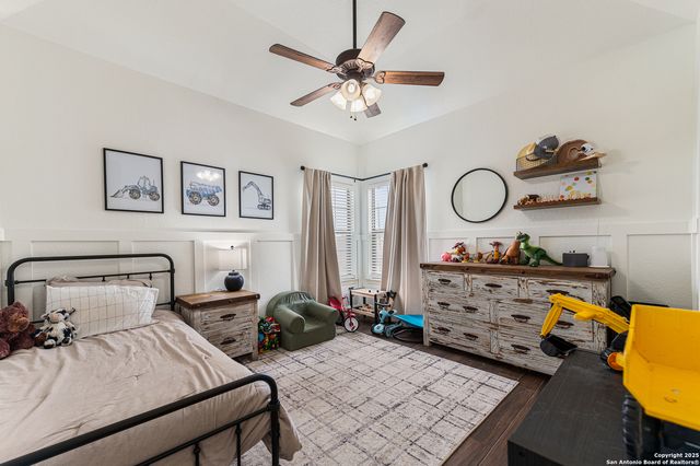 911 County Road 367, Hondo, TX 78861