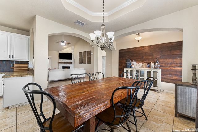 911 County Road 367, Hondo, TX 78861