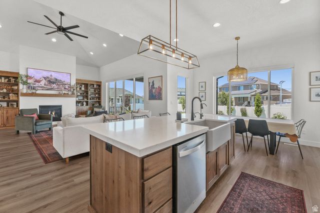 928 S 1950 W, Layton, UT 84041