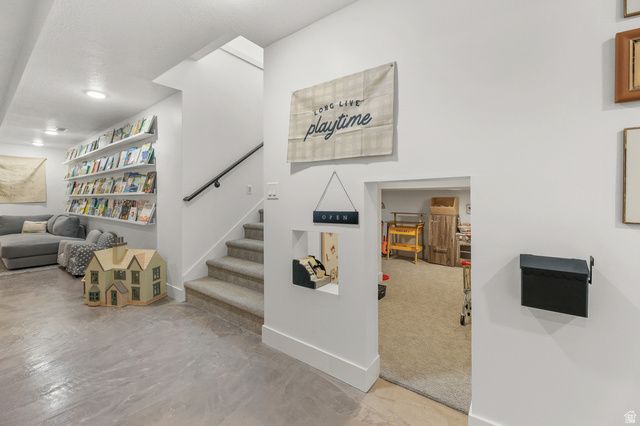 928 S 1950 W, Layton, UT 84041