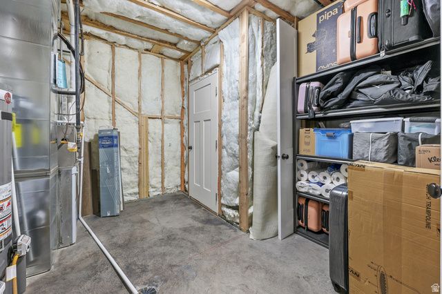928 S 1950 W, Layton, UT 84041